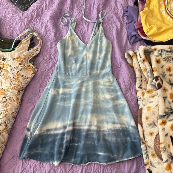 Blue soft sundress that ties in the back from Zumiez - Picture 3 of 6